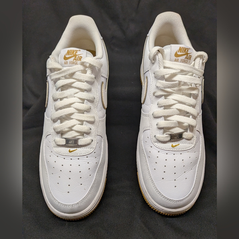 Nike Air Force Ones '07, White Bronzine, Size 11 - Picture 2 of 12